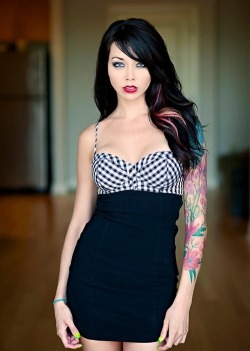 stunningtattoobabes:  stunningtattoobabes