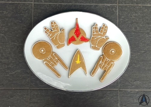 yummyinmytumbly:  Star Trek gingerbreads by