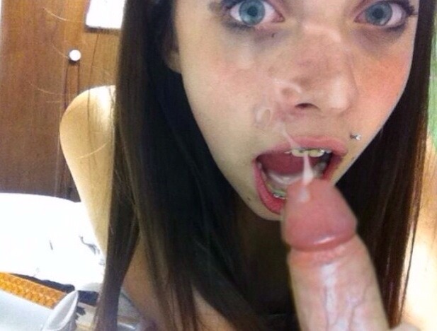 braces-fetish:  Incredible braces covered in cum… see more live on webcam www.afreecamsecret.com