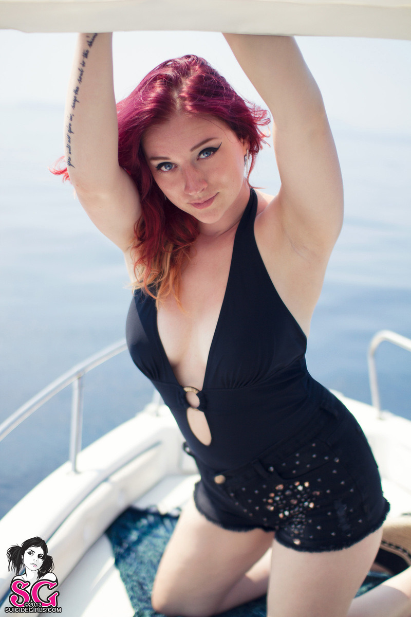 thenewbojay:  thesuperngirls:  NeciaNavine  So beautiful 