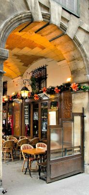 cyntemesy55:Terrasse, Place des Vosges, Paris