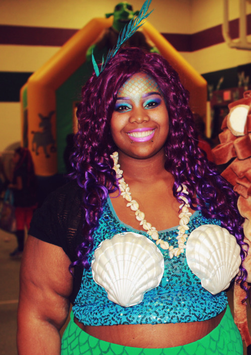 health-and-the-fat-girl:iridessence:top half of my mermaid costume and makeup.Fat mergoddess!!