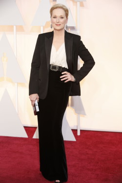 triponbroknbeats:  Meryl Streep #Oscars #redcarpet