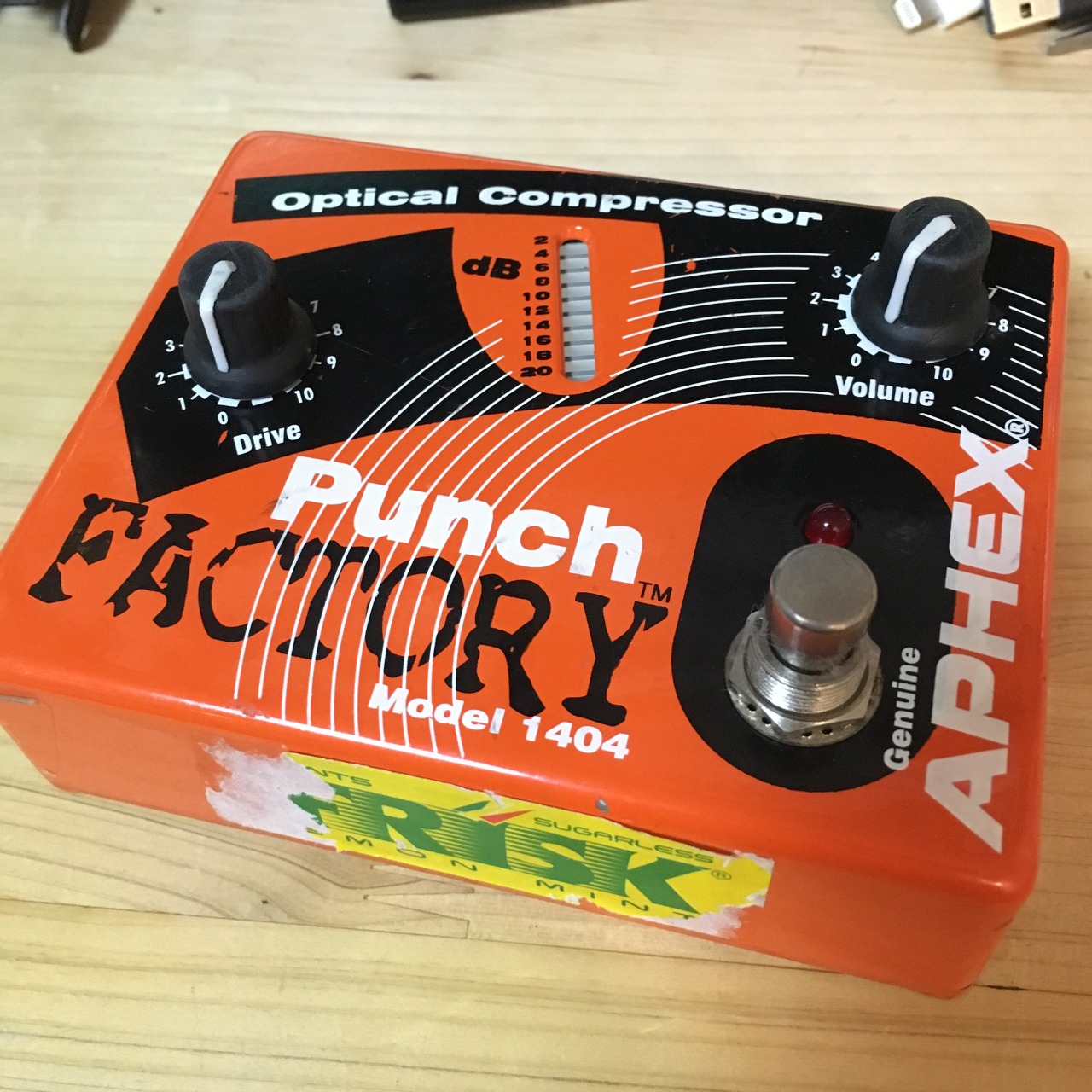 APHEX PunchFACTORY Model 1404 ベースコンプレッサー