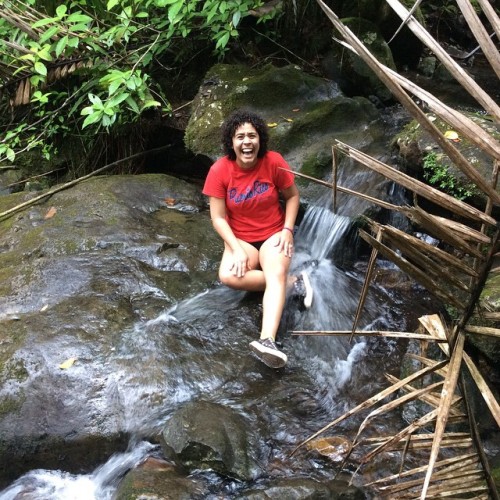 Agua fría, amigos y diversión #yunque #forest #puertorico #happy