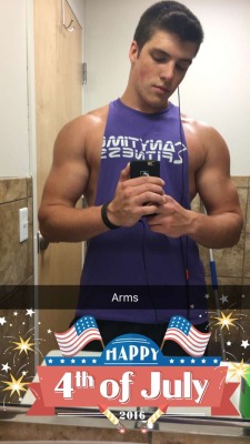 nerdyassteen:  I know it was like a week ago but hey, arms