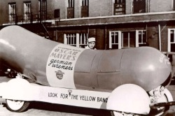 Oscar Mayer - Wienermobile, 1936.