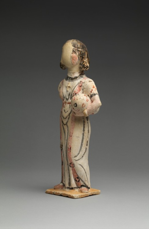 Figure of a woman, 5th century; Hermopolis; Coptic Egyptian