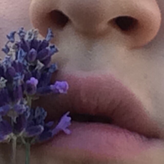 lemonrottt:  blue lips