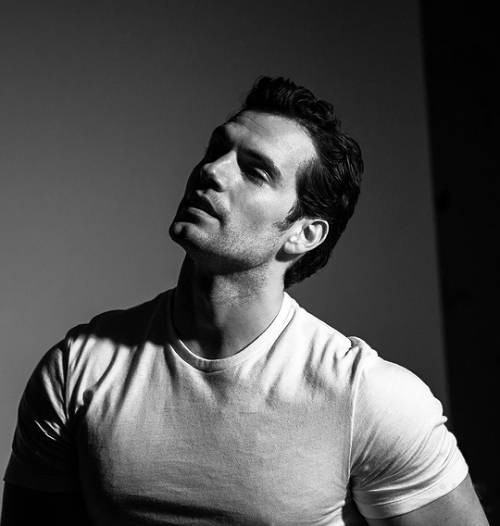 henricavyll:  Henry Cavill | Men’s Fitness Magazine  Behind the Scenes | ph.Felix 
