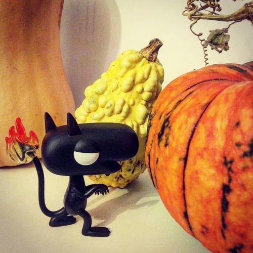 Hell, yes! . #myhome #falldecorations #halloweendecor #pumpkins #poptoy #popanimation #pop592 #funko