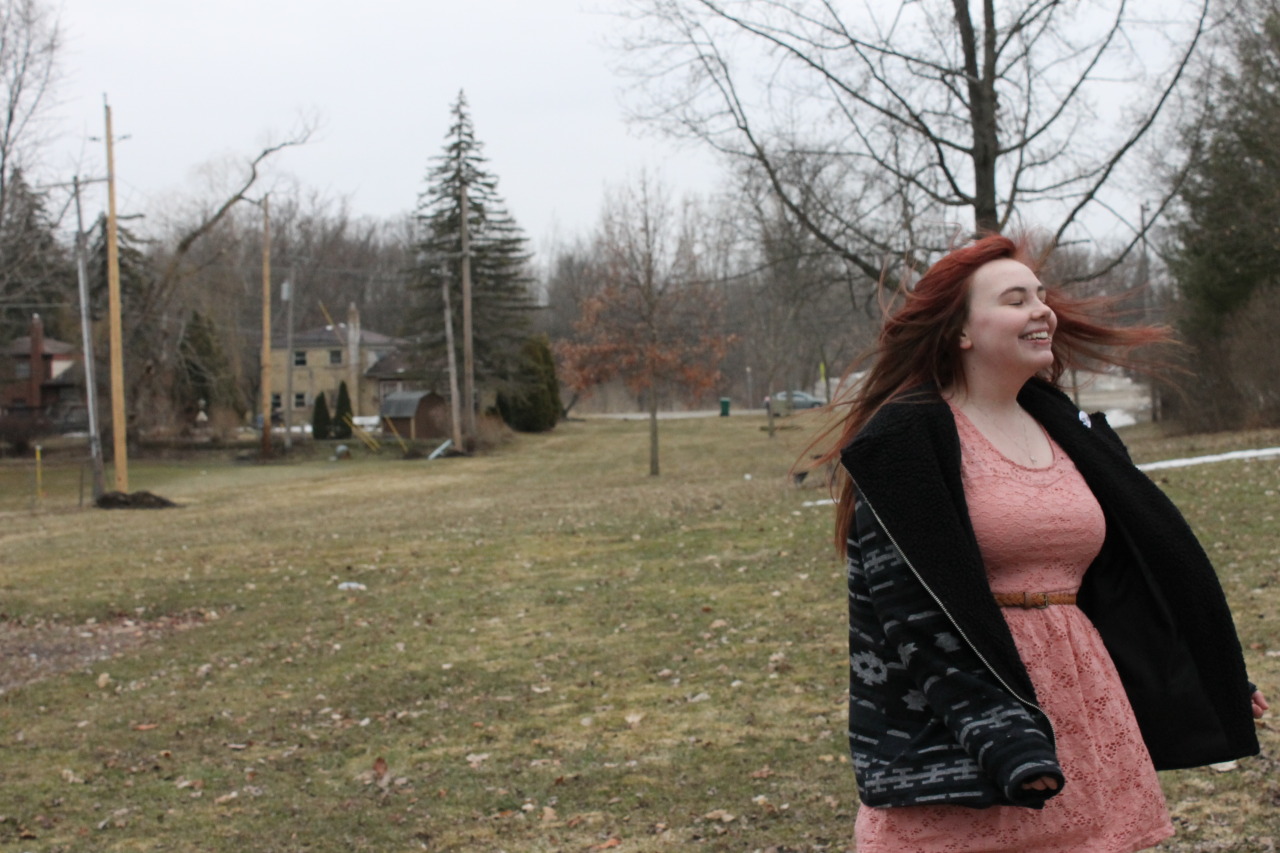 chubby-bunnies:  Kylie. US size 12. Aspiring writer. Pansexual. 16.  Loving my body