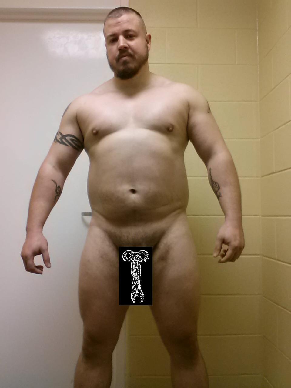 foxbear:  Sleeveless and Sweat, Singlet and Tool Just more gym progress pics.  I