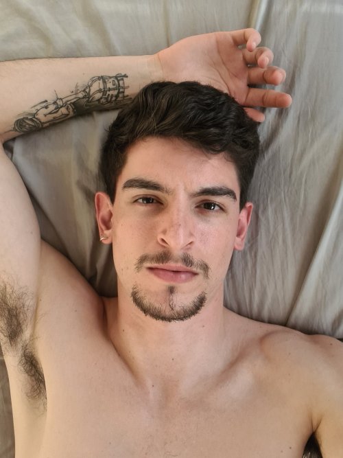 Hairysweatysmelly