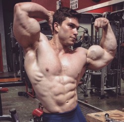 muscleboycunt:Massive beef
