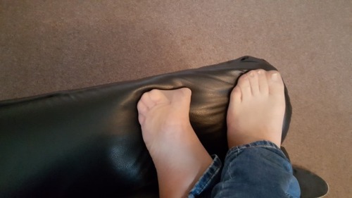 Nylon feet selfies at a friends home… He’s always horny when i’m around. His girlfriend hates 