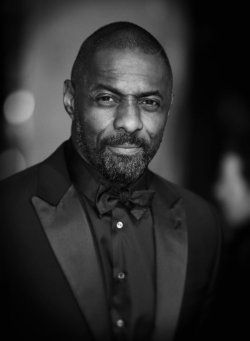 Maszületettpali:  Idris Elba  (1972)Hegyek