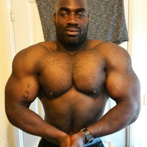 Black muscle nips and feet