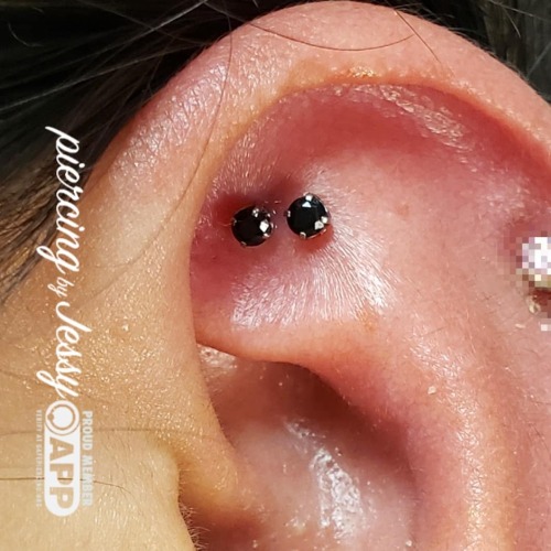 Who loves this Double Faux Rook? ‍♀️‍♀️ I do I do!I’m always up for unique placements&hellip