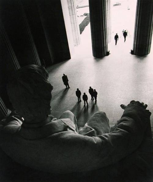 attropin:Lincoln Memorial, 1959 by George Tames 