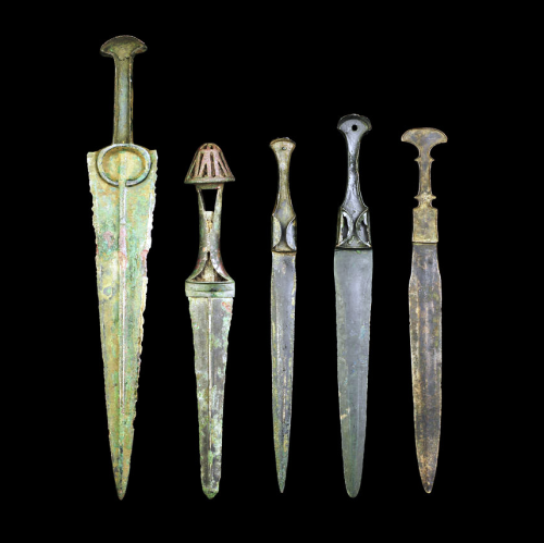 archaicwonder:Luristan bronze daggers - Iran, circa 9th-7th Century BCOne with flanged hilt still ho