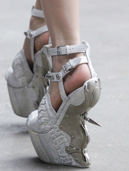 lamorbidezza:Shoes at Alexander McQueen, Fall 2011