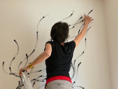 artchipel:  Judith Braun (USA) - Fingering (detail) New York-based artist Judith Braun has been working on her simple but beautiful series “Fingerings”, an ongoing project in which she uses walls as canvases to explore liberating, improvised strokes
