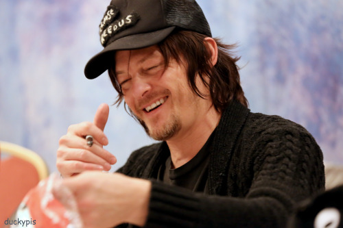 duckypics:  Dec,23,13 NormanReedus　 in Tokyo