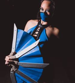 Sharemycosplay:  #Cosplayer @Night_Darling_Cosplay As #Mortalkombat’s Kitana! #Cosplay