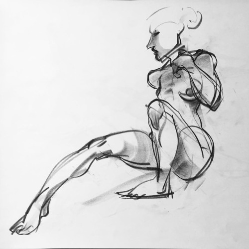 Dynamic model from last week’s session. Norm @grizandnorm#gesturedrawing #lifedrawing #figuredrawing
