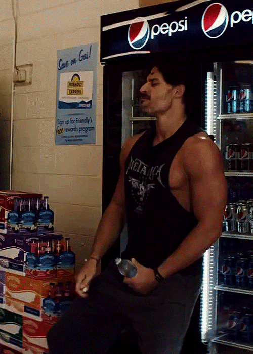 jimi-paradise: Joe Manganiello e la squirtata da record per PEPSI!: dlvr.it/9VFxNl