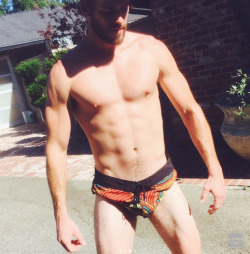 exposedteaseceleb:  Liam Hemsworth