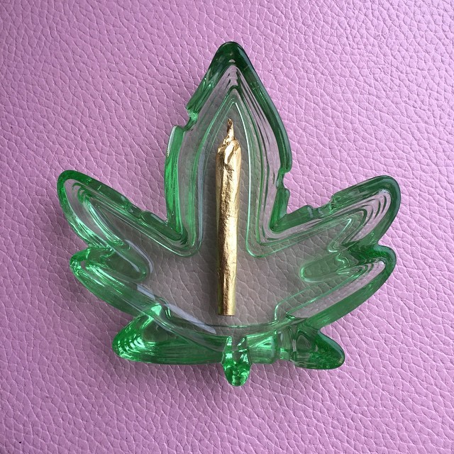 this-is-all-temporary:  I have the same ash tray ❤️