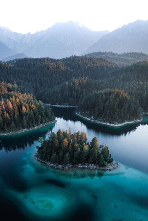 j-k-i-ng:  “Eibsee“ by | Lukas Hardieck