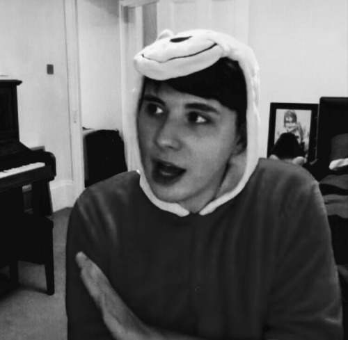 allurehowell: xo