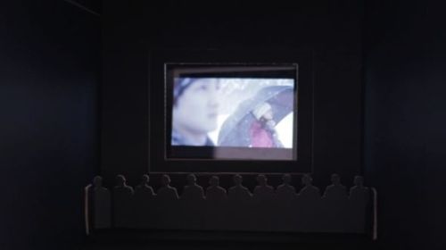 kakisibu:  スマホで楽しむダンボール製「1人映画館」が「SOLO THEATER」としてついに商品化 - ねとらぼ http://is.gd/wfxczP 