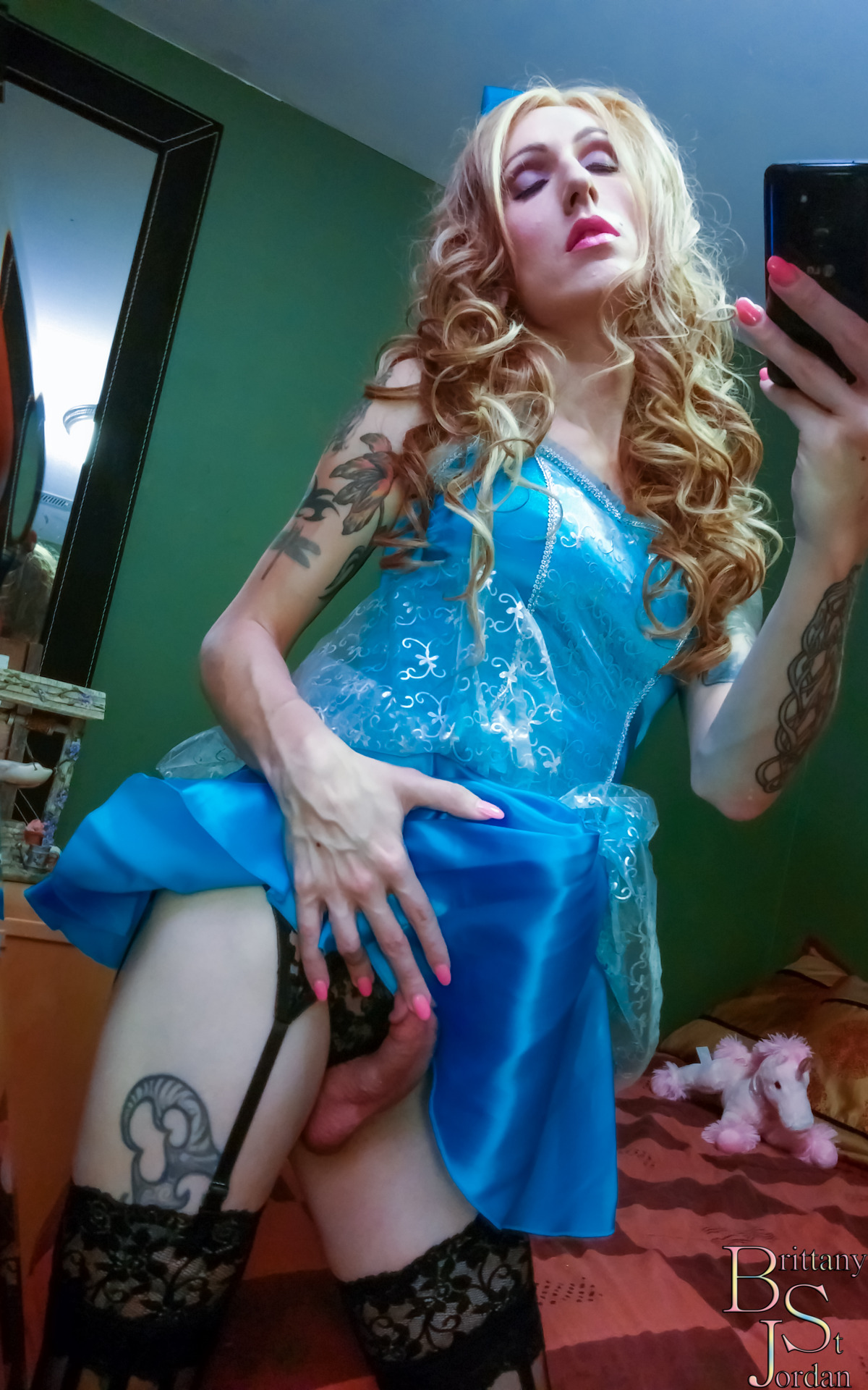 miasissyp:  tattooedsissy:  😍😍😍😍😍  Superhot 