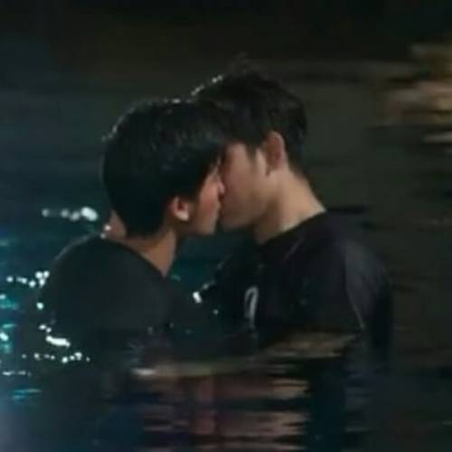 Kiss scene againnnn  Pete x Kao @tawan_v @newwiee . . . #kissmeagain #boyslove #boysloveboys #bxb #b