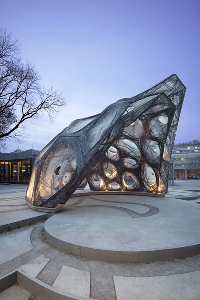 staceythinx:  The ICD ITKE Research Pavilion was woven by robots in a manner similar to the Elytron, a protective shell for beetles’ wings and abdomen. It is the result of a collaboration between several different university departments.