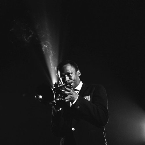 Miles Davis in 1957 on the French show “Cinepanorama.”