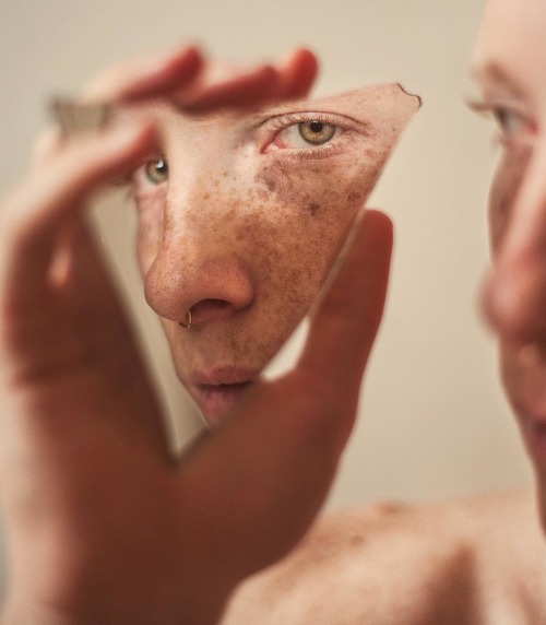 siyahalbatros:    Conceptual Portrait Photography