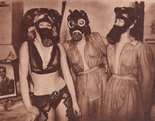  Windmill Theatre chorus girls. From Film Fun, October 1941 (undated but most of the featured films are from that year) 