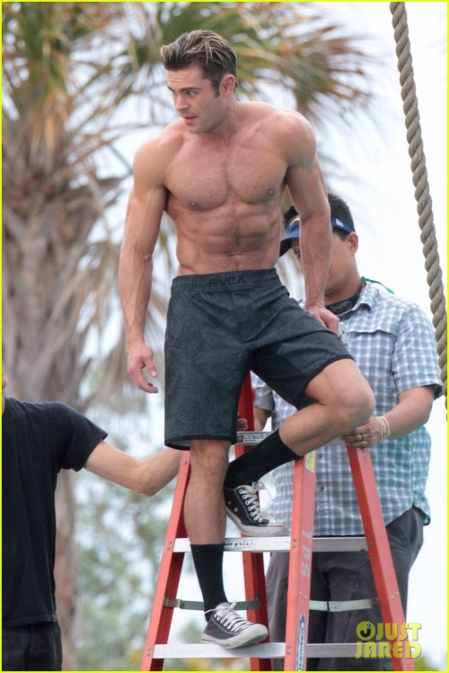 XXX   Zac Efron in “Baywatch’ set part 3 jfpb photo