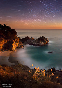 wowtastic-nature:  Meteor over McWay by 