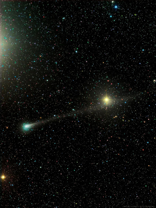 spacewonder19:  Rosetta’s comet passing through the star Pollux in Gemini