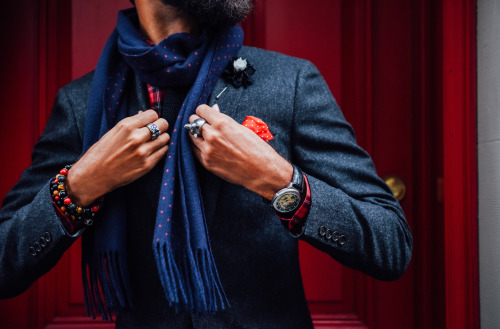 jcrew:  How to: Dress Up for the Holidays Stylist and menswear blogger Josh Robertson shares his tips for dressing up during the holidays. Read more here. 