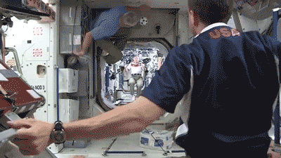 yahoosoccer:  The out-of-this-world cup, now being played on the International Space