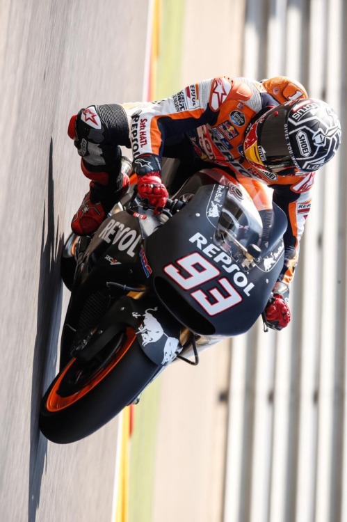 2016 RC213V on Michelin tires. Aragon test.