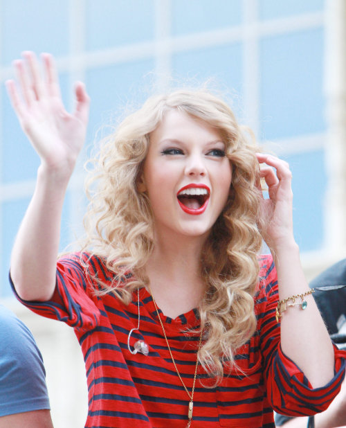 shouldvessaidno: &ldquo;She lost him but she found herself and somehow that was everything.&rdqu