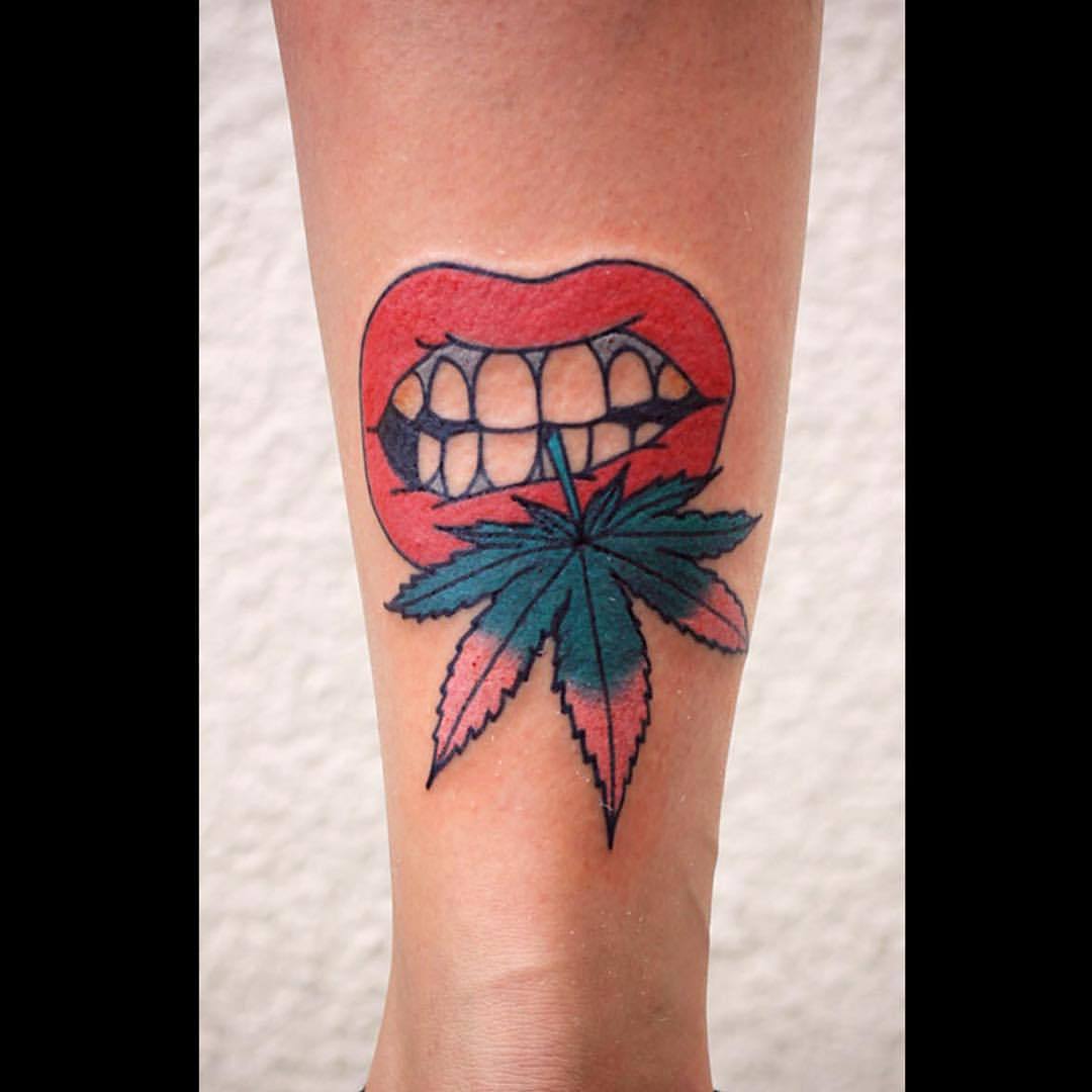 Tattoo uploaded by Amarildo Lemos • #weed #cannabis #newschool • Tattoodo